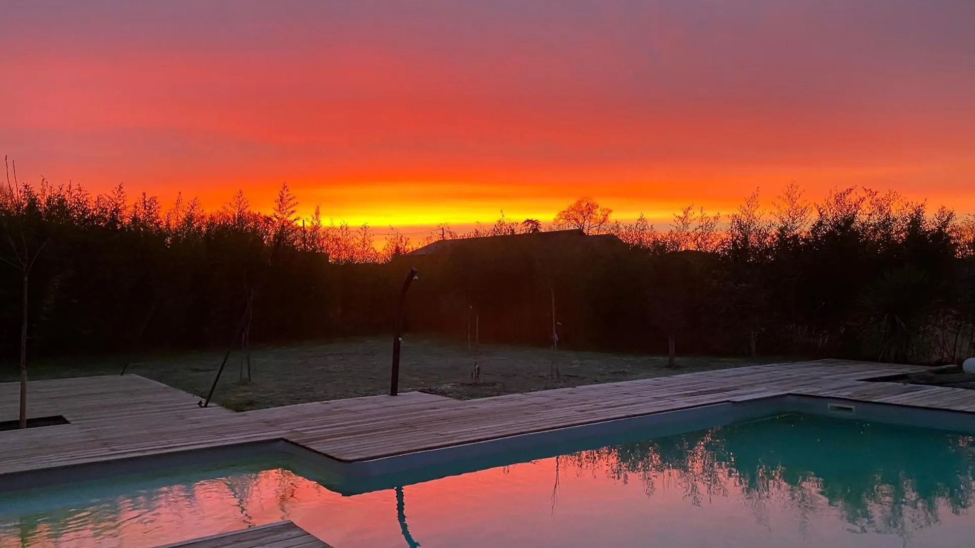 Le Coucher De Soleil Spa Bessens Bed & Breakfast