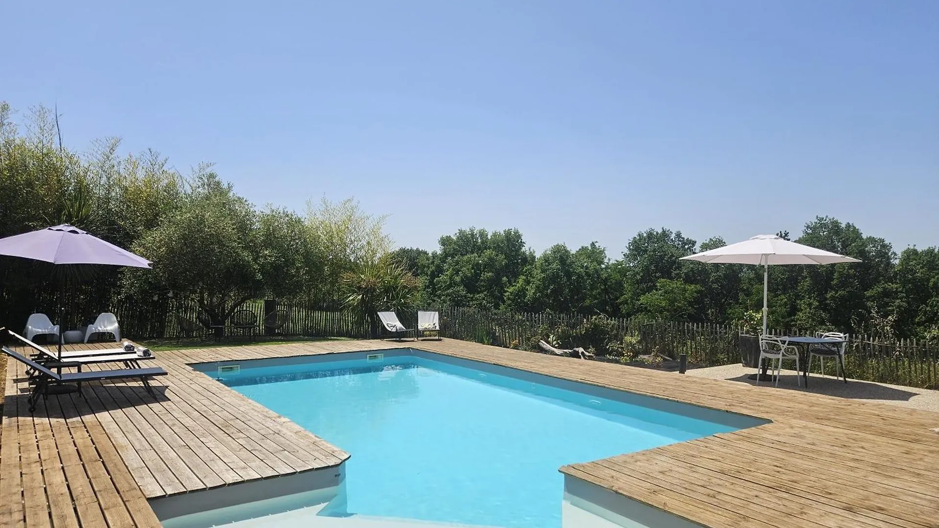 Le Coucher De Soleil Spa Bessens Bed & Breakfast
